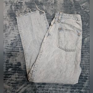 Madewell light wash straight leg raw hem jeans!